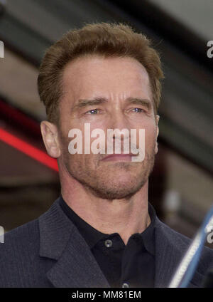 Stan Winston, spécial ( compenser Terminator, Alien, Jurassic Park & Edward aux mains ) reçu une étoile sur Hollywood Boulevard à Los Angeles 02/23/2001 © SchwarzeneggerArnold jpgSchwarzeneggerArnold12.12 Red Carpet Event, Vertical, USA, Cinéma, Célébrités, photographie, Bestof, Arts, Culture et divertissement, Célébrités Topix fashion / Vertical, Best of, événement dans la vie d'Hollywood, Californie - Tapis rouge et en backstage, USA, Cinéma, Célébrités, cinéma, télévision, Célébrités célébrités musique, photographie, Arts et culture, Bestof, divertissement, Topix vertica, headshot Banque D'Images