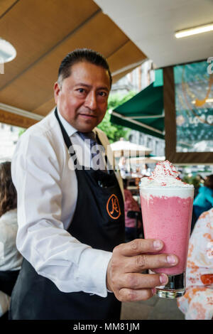 Mexico City, Cuauhtemoc, mexicain, hispanique Centro historico, centre historique, Calle de Tacuba, en plein air, terrasse extérieure, tables extérieures, salle à manger café rue, d Banque D'Images