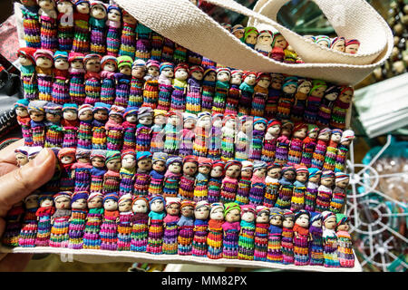 Mexico, Polanco, Hispanic Ethnic Museo Nacional de Antropologia National Museum of Anthropology, magasin, intérieur intérieur, shopping cadeau shopper Banque D'Images