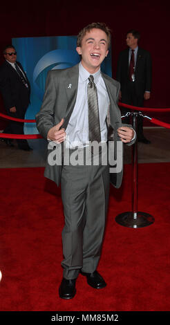 Frankie Muniz arrive à la 53e Primetime Emmy Awards au Shubert Theatre de Los Angeles Dimanche, Novembre 4,2001. MunizFrankie02.JPGMunizFrankie02 Red Carpet Event, Vertical, USA, Cinéma, Célébrités, photographie, Bestof, Arts, Culture et divertissement, Célébrités Topix fashion / Vertical, Best of, événement dans la vie d'Hollywood, Californie - Tapis rouge et en backstage, USA, Cinéma, Célébrités, cinéma, télévision, Célébrités célébrités musique, photographie, Arts et culture, Bestof, divertissement, Topix, vertical, une seule personne, à partir de l'année 2001 tsuni@Gamma-USA.com , enquête, Fa Banque D'Images