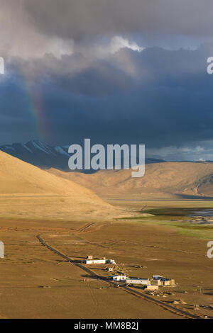 Belle vue de Thukje village près du lac Tso Kar au Ladakh, Inde Banque D'Images