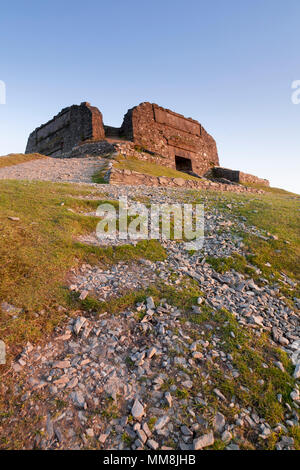 Sur le sommet de la tour du jubilé de Moel Famau dans la gamme Clwydian, au nord du Pays de Galles Banque D'Images