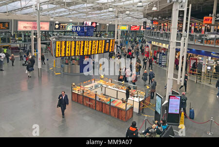 La gare de Piccadilly, Manchester, Lancs, England, UK Banque D'Images
