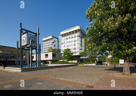 D-Marnes, Ruhr, en Westphalie, Rhénanie-Palatinat, NRW, l'hôtel de ville avec tour de l'horloge à l'Creiler Platz, bâtiment séculaire, deux tours de bureaux, tours jumelles Banque D'Images