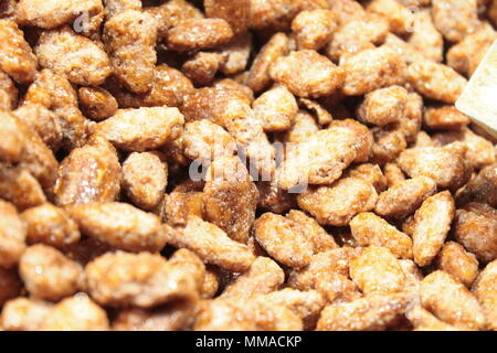 Amandes grillées caramélisées et grillées et des bonbons Banque D'Images