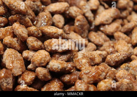 Amandes grillées caramélisées et grillées et des bonbons Banque D'Images