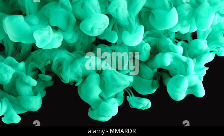 L'encre dans l'eau. Peinture turquoise couleur réagissant dans l'eau créant des formations de nuages abstraits. Banque D'Images