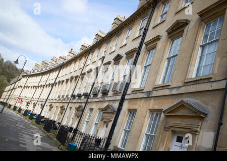 La rue maisons géorgiennes de Paragon sur l'A4 ancienne voie romaine baignoire England UK Banque D'Images