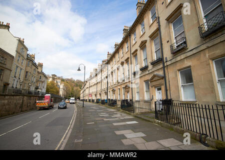 La rue maisons géorgiennes de Paragon sur l'A4 ancienne voie romaine baignoire England UK Banque D'Images