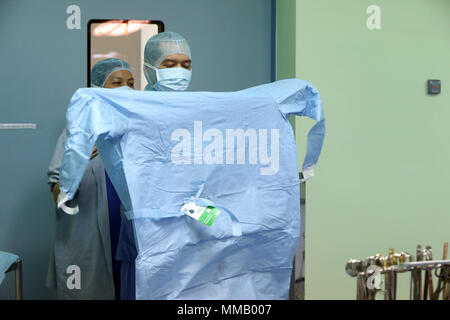 L'Institut de Cardiologie offre des soins de haute qualité aux patients vietnamiens souffrant de maladies du cœur. Salle d'opération. Banque D'Images