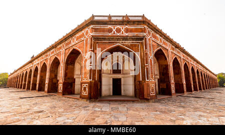 Vue panoramique de la première tombe-jardin sur le sous-continent indien. La tombe est un excellent exemple de l'architecture persane. Banque D'Images