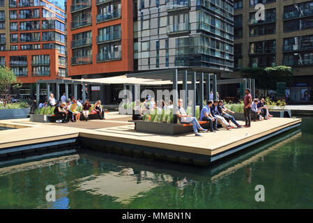 Le parc flottant de Merchant Square à Paddington Basin, à l'ouest de Londres, Royaume-Uni Banque D'Images