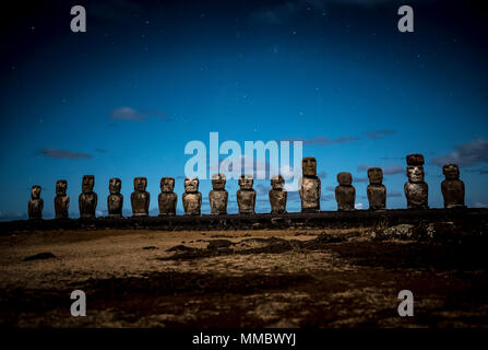 Statues Moai de Rapa Nui Île de Pâques Banque D'Images