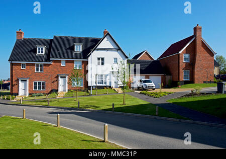Priors" Grange, un développement de nouveaux logements par Hopkin's Homes, Aylesbury, Suffolk, Angleterre, Royaume-Uni Banque D'Images