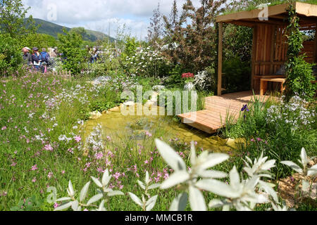 Festival du Printemps de Malvern RHS - Jeudi 10 mai 2018 - Journée d'ouverture pour cette années RHS Malvern Spring Festival - Le salon jardins comprennent l'étang de rosée conçu par Christian Dowle - Photo Steven Mai / Alamy Live News Banque D'Images