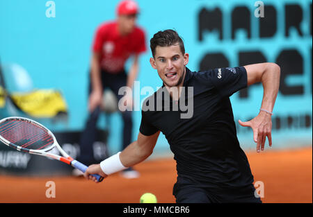 Madrid, Espagne. 10 mai, 2018. Dominic Thiem d'Autriche joue contre coup droit de Borna Coric Croatie dans leur troisième match pendant six jours de la Mutua Madrid Open Tennis Tournament à la Caja Magica. Credit : SOPA/Alamy Images Limited Live News Banque D'Images