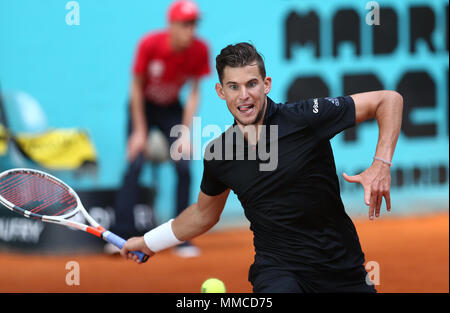 Madrid, Espagne. 10 mai, 2018. Dominic Thiem d'Autriche joue contre coup droit de Borna Coric Croatie dans leur troisième match pendant six jours de la Mutua Madrid Open Tennis Tournament à la Caja Magica. Credit : Manu Haiti/SOPA Images/ZUMA/Alamy Fil Live News Banque D'Images