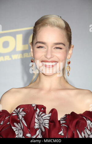 Hollywood, Etats-Unis. 10 mai, 2018. Emilia Clarke 05/10/2018 La première mondiale de 'Solo : Une histoire de la guerre des étoiles' qui s'est tenue à Hollywood, CA Photo par Izumi Hasegawa / HollywoodNewsWire.co Crédit : Hollywood News Wire Inc./Alamy Live News Banque D'Images