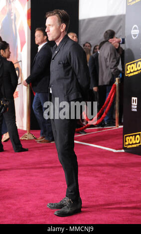 Hollywood, Californie, USA. 10 mai, 2018. Acteur Ewan McGregor assiste à la première de Disney Pictures et Lucasfilms' 'Solo : Une histoire de la guerre des étoiles" au Kodak Theater, El Capitan Theatre et le Grauman's Chinese Theatre le 10 mai 2018 à Hollywood, Californie. Photo de Barry King/Alamy Live News Banque D'Images