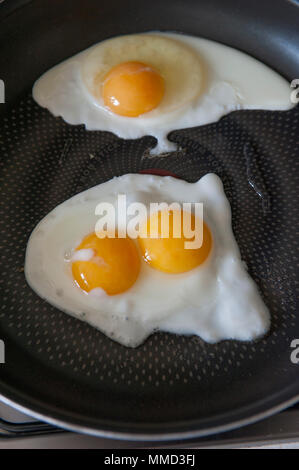 Double oeuf de jaune d’oeuf Banque D'Images