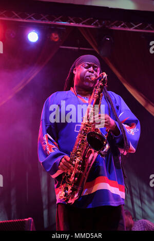 Courtney Pine se produisant au Festival de Jazz, Cheltenham Cheltenham, Royaume-Uni. Le 4 mai 2018 Banque D'Images