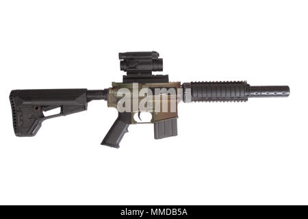 Opérations spéciales fusil à gunsight isolé sur fond blanc Banque D'Images