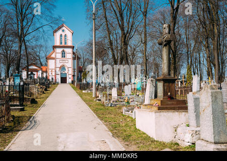 Minsk, Belarus. Église de l'Exaltation de la Sainte Croix - une église catholique à Minsk, situé sur Kalvaryja, également connu sous le nom de 'Église du Calvaire'. Calv Banque D'Images