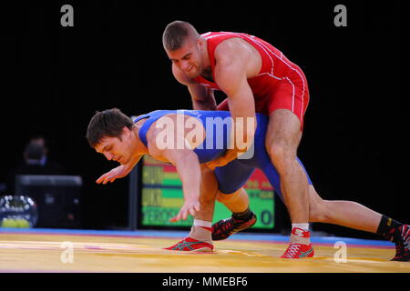 La lutte Gréco romaine masculine, FILA programme de compétition, Gyorgy Rizmajer Yeroshkin vs Sergii, Londres 10 décembre 2011 Banque D'Images