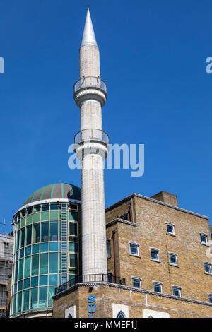 Londres, Royaume-Uni - 19 avril 2018 : une vue de l'impressionnante Mosquée de Suleymaniye, situé dans la région de Dalston à Londres, Royaume-Uni, le 19 avril 2018. Banque D'Images