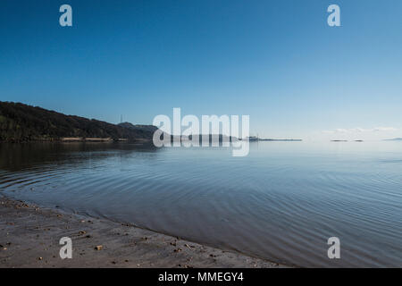 Silversands bay vu de la plage Silver Sands, Aberdour, Ecosse Banque D'Images