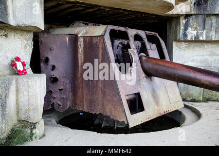 Vieux bunkers allemands du mur de l'Atlantique et de l'artillerie Batterie de Longues sur Mer Banque D'Images