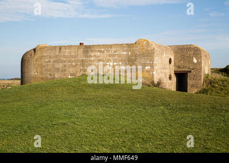 Vieux bunkers allemands du mur de l'Atlantique et de l'artillerie Batterie de Longues sur Mer Banque D'Images