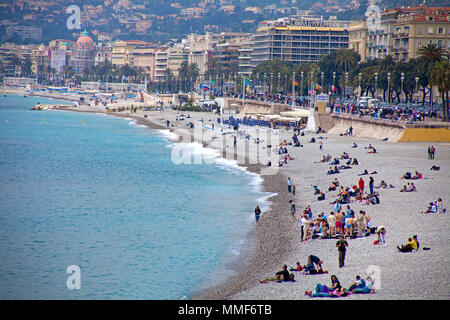 Plage de la Promenade des Anglais, Nice, Côte d'Azur, Alpes-Maritimes, France du Sud, France, Europe Banque D'Images