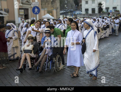 La canonisation de Mère Teresa est assisté par milliers à Rome, Italie Banque D'Images