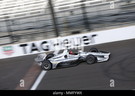 11 mai 2018 - Indianapolis, Indiana, États-Unis d'Amérique - Helio Castroneves (3) tient à la voie à la pratique pour le Grand Prix d'IndyCar à Indianapolis Motor Speedway Course sur route dans la région de Indianapolis, Indiana. (Crédit Image : © Justin R. Noe Asp Inc/ASP via Zuma sur le fil) Banque D'Images