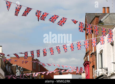 Union Jack Bunting a été pendu à Windsor avant le mariage du prince Harry et Meghan Markle le 19 mai. Banque D'Images