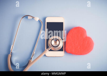 Matériel médical stéthoscope et mobile avec effet de filtre style vintage retro Banque D'Images