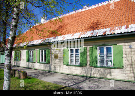 19e siècle Accueil Historique du poète estonienne Lydia Koidula dans Ulejoe suburb de Parnu, Estonie Banque D'Images