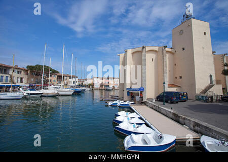 Port Grimaud, cité lacustre au Golfe de Saint-Tropez, Côte d'Azur, France Sud, France, Europe Banque D'Images