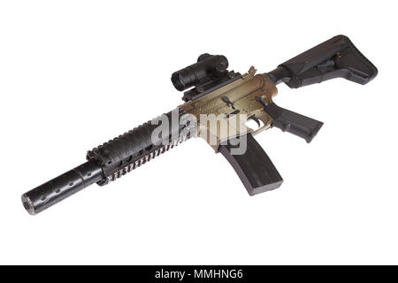 Opérations spéciales fusil à gunsight isolé sur fond blanc Banque D'Images