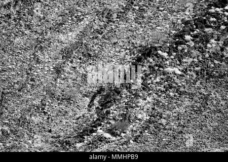 Vue en noir et blanc du terrain dans les montagnes du désert du Namib, le Parc National Namib Naukluft Sesriem, Namibie, Banque D'Images