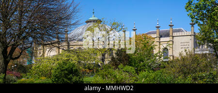 BRIGHTON, UK - 4 mai 2018 : une vue panoramique de la Brighton Museum & Art Gallery et le Brighton Dome, dans la ville de Brighton, East Sussex, au 4ème Banque D'Images