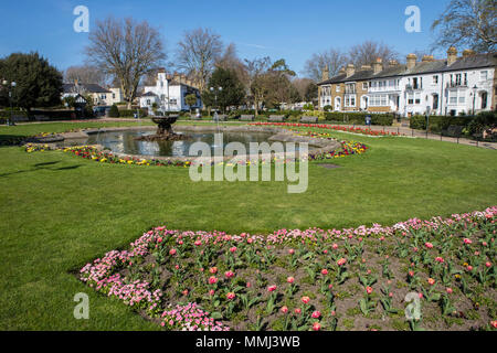 L'entrée de la belle Prittlewell Square Park à Southend-on-Sea, Essex. Banque D'Images