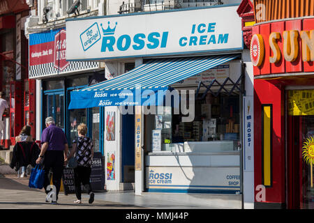 SOUTHEND-ON-SEA, ESSEX - 18 avril 2018 : Rossi glacier situé sur le front de mer de Southend Southend-on-Sea dans l'Essex, UK, le 18 avril 2018. Banque D'Images