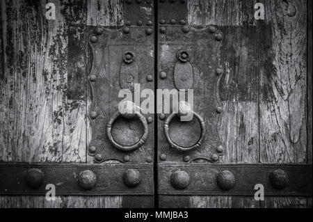 Chinois spectaculaire avec de vieux porte knocker. Banque D'Images