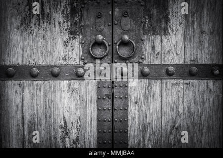 Chinois spectaculaire avec de vieux porte knocker. Banque D'Images