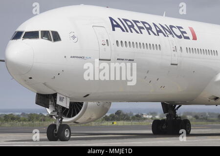 Air France, comme AIRFRANCE stylisé, est le porte-drapeau français basé à Tremblay-en-France. C'est une filiale du groupe Air France-KLM et Banque D'Images