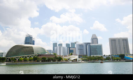 Esplanade - Theatres on the Bay, également connu sous le nom de l'Esplanade Theatre ou simplement l'Esplanade, à Marina Bay, Singapour. Banque D'Images