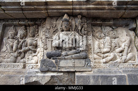 Temple de Shiva Prambaban Davata panneau Java Indonésie complexe Banque D'Images