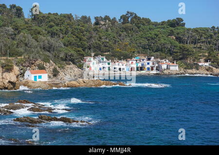 Paysage côtier maisons de pêcheurs vieux dans Palamos, Cala S'Alguer, Espagne, Costa Brava, mer Méditerranée, la Catalogne, Baix Emporda Banque D'Images